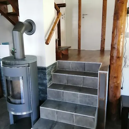 Mit Badezuber Und Aussendusche