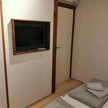 Mit Badezuber Und Aussendusche Feriehus