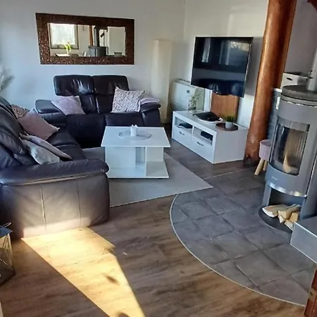 بيت للعطل Mit Badezuber Und Aussendusche *
