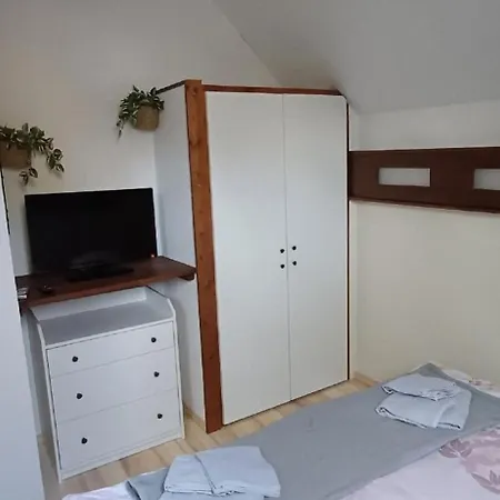 Mit Badezuber Und Aussendusche * Frielendorf